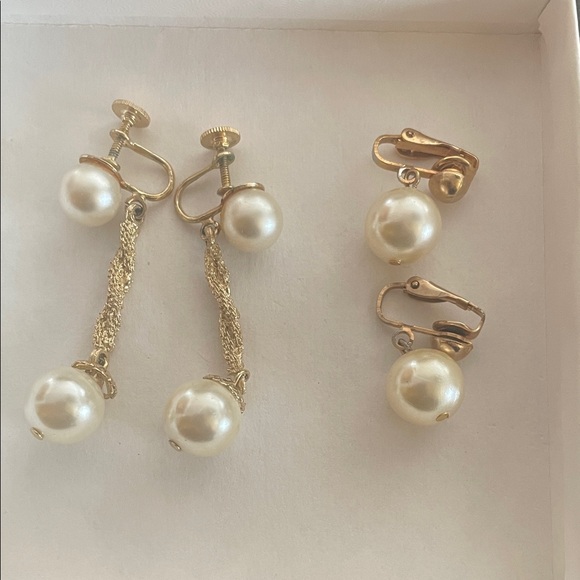 Jewelry - Elegant Gold-tone and Pearl Drop Earrings  - no markings